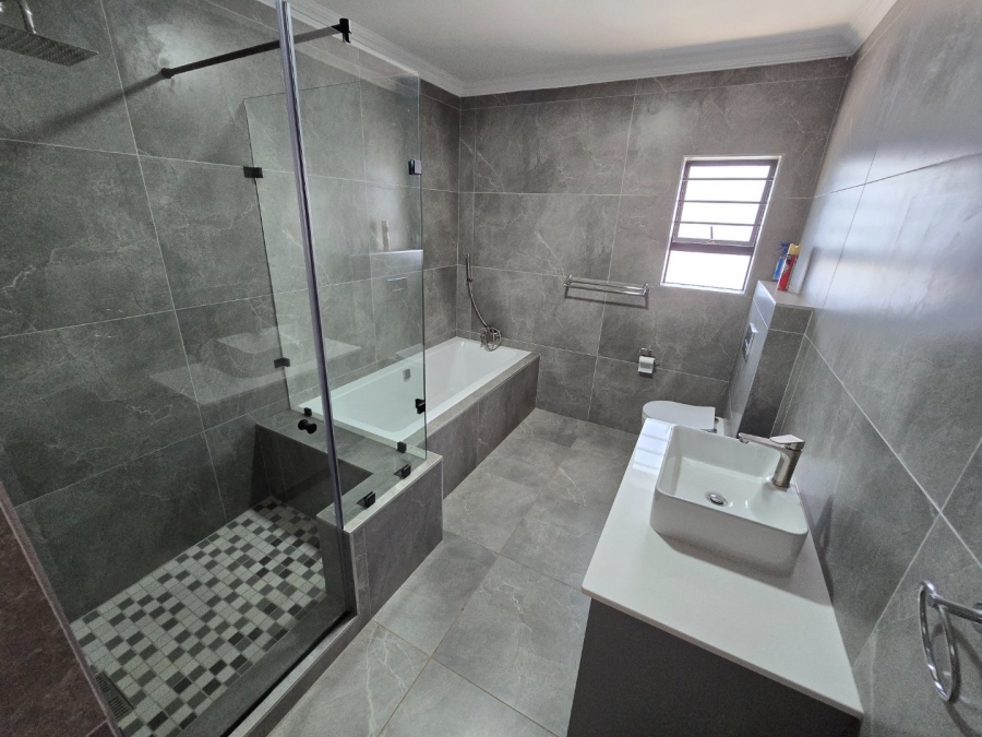 3 Bedroom Property for Sale in Van Der Hoff Park North West